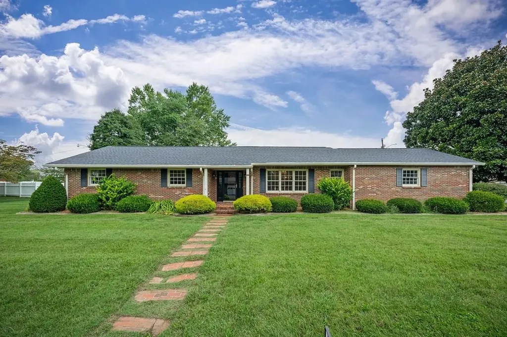 801 Iris Street Cookeville TN 38501-3834
