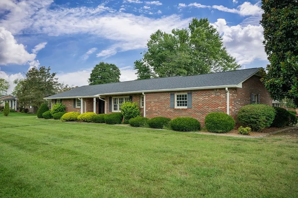801 Iris Street Cookeville TN 38501-3834