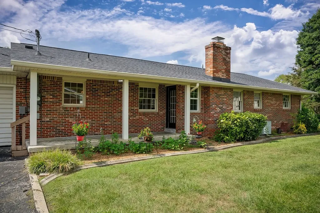 801 Iris Street Cookeville TN 38501-3834