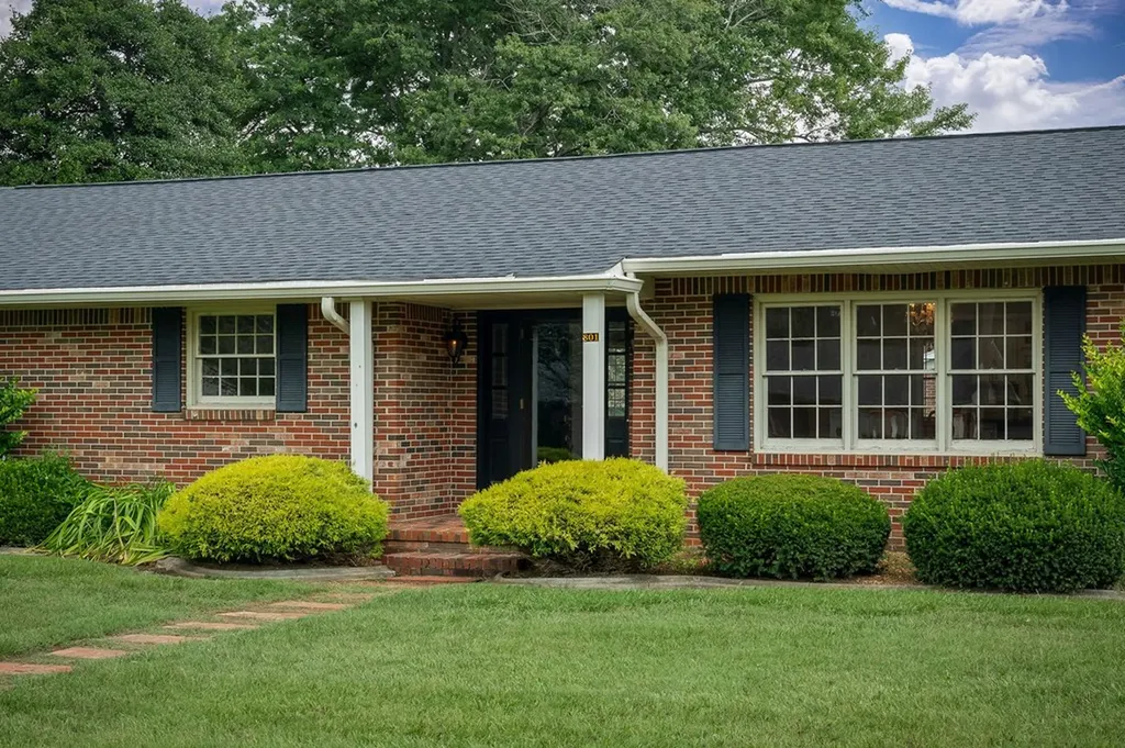 801 Iris Street Cookeville TN 38501-3834