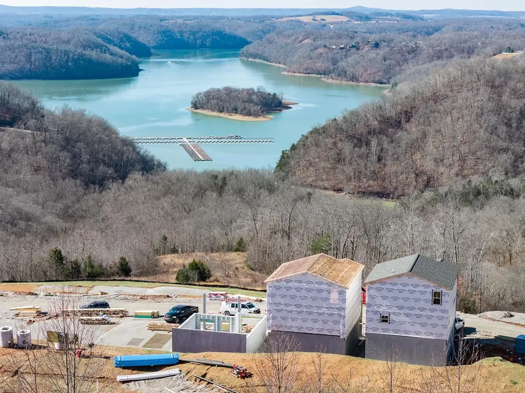 1 Valley Vista Road Byrdstown TN 38549