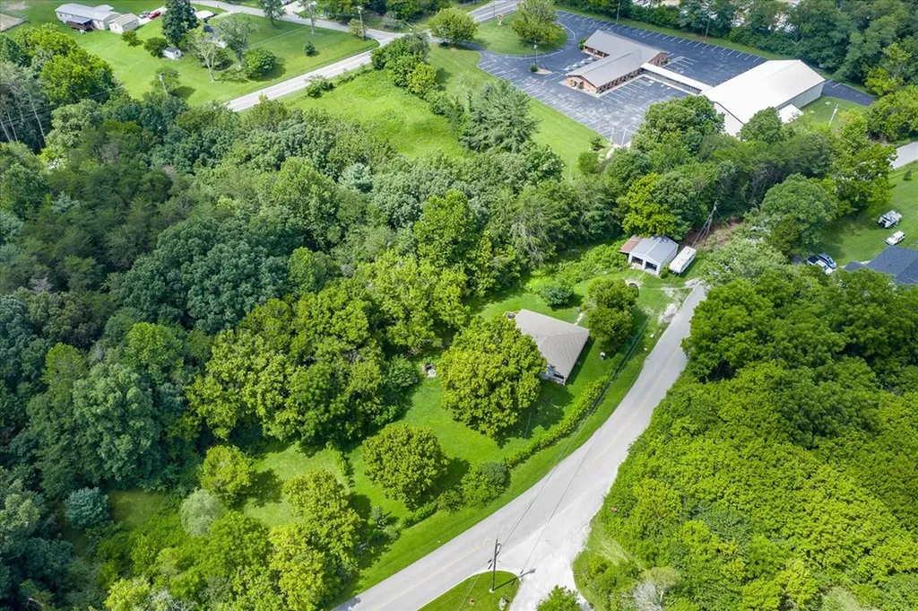 1676 Chestnut Hill Road Crossville TN 38555