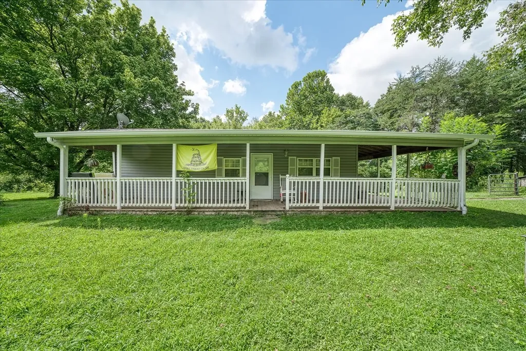 1676 Chestnut Hill Road Crossville TN 38555