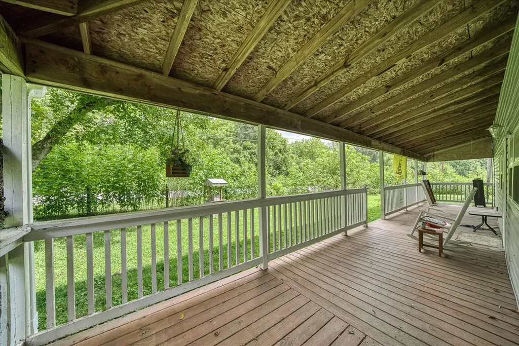 1676 Chestnut Hill Road Crossville TN 38555