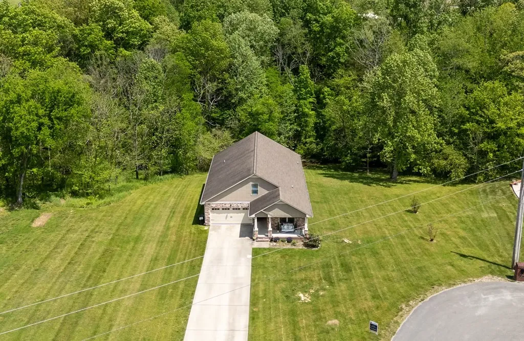 5006 SW Hayden Court Baxter TN 38544