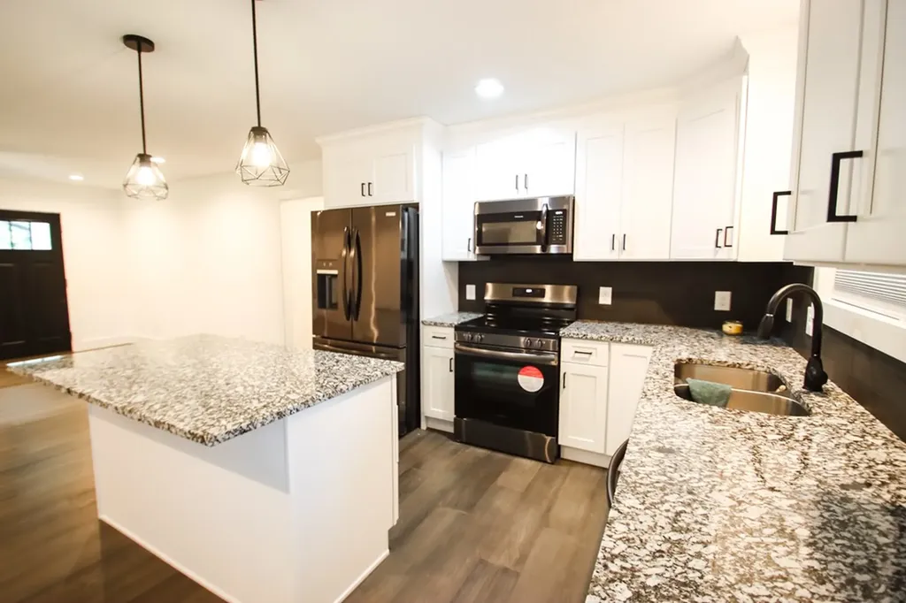 191 Rustling Oaks Sparta TN 38583