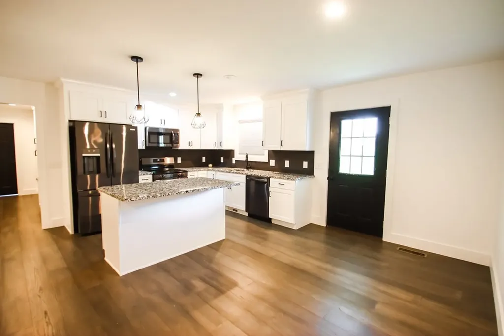 191 Rustling Oaks Sparta TN 38583