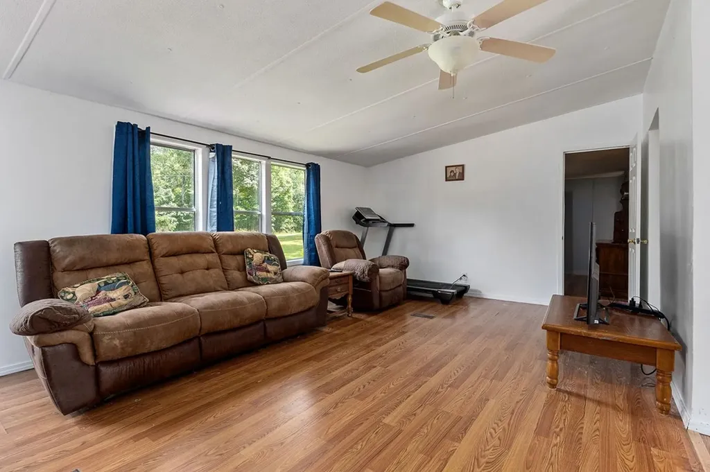 441 Daymon Circle Crossville TN 38572