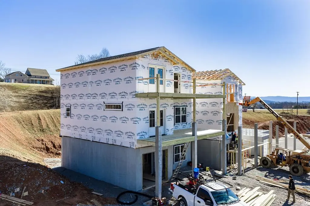 16 Valley Vista Road Byrdstown TN 38549