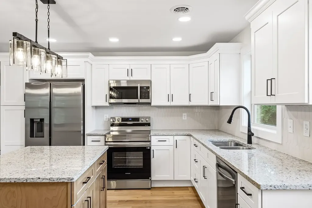 912 Jackson Avenue Monterey TN 38574-1632