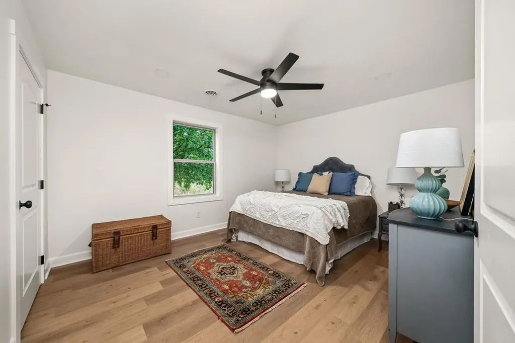 912 Jackson Avenue Monterey TN 38574-1632