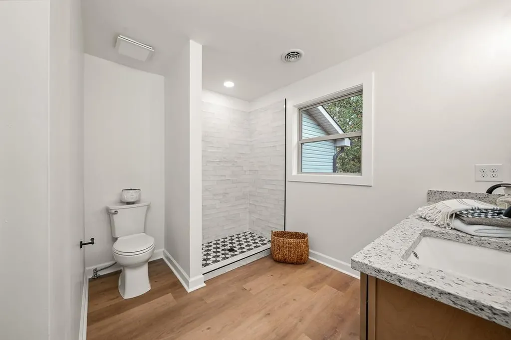 912 Jackson Avenue Monterey TN 38574-1632