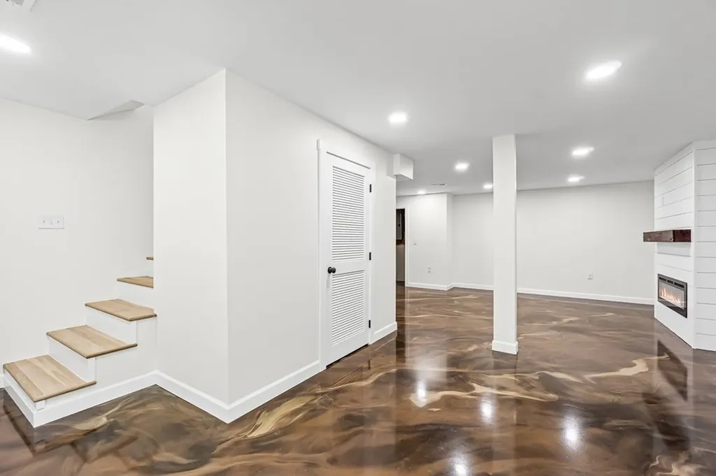 912 Jackson Avenue Monterey TN 38574-1632