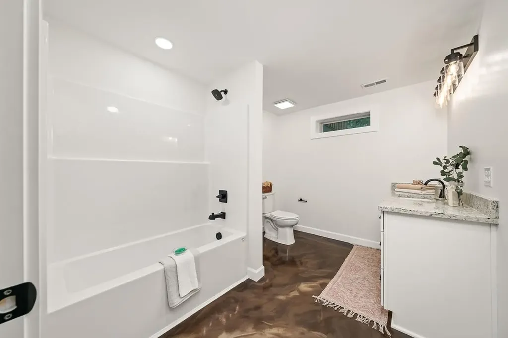 912 Jackson Avenue Monterey TN 38574-1632