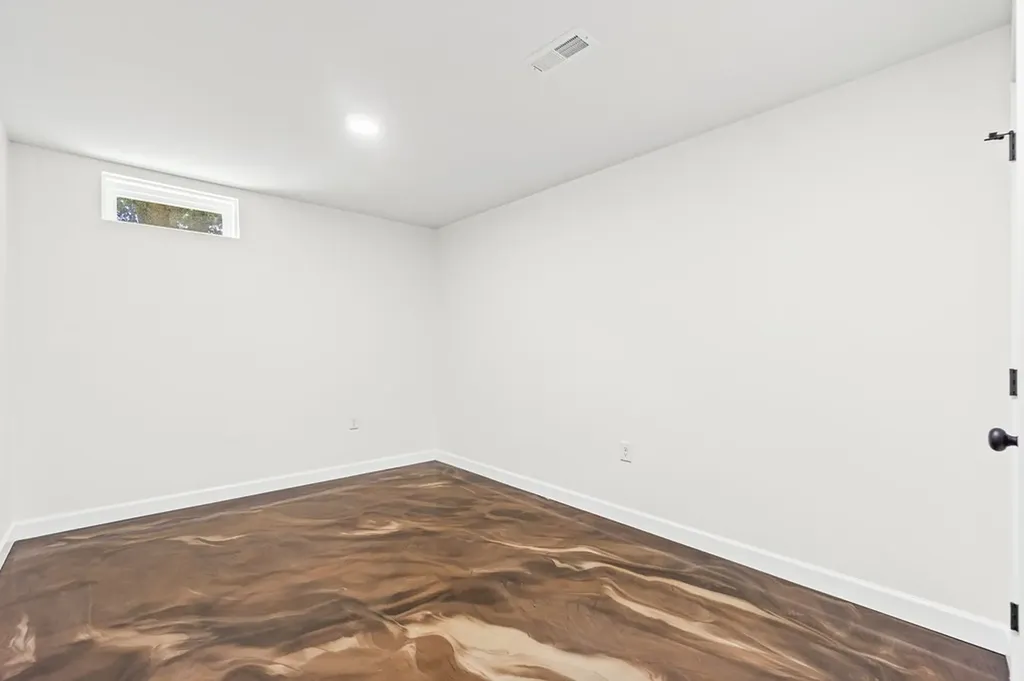 912 Jackson Avenue Monterey TN 38574-1632