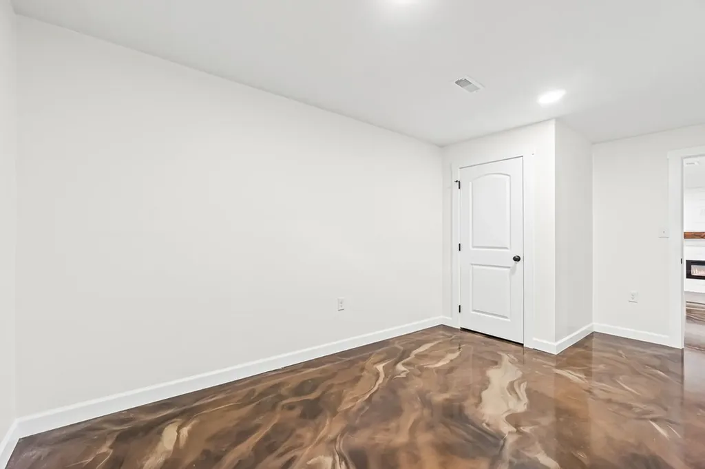 912 Jackson Avenue Monterey TN 38574-1632