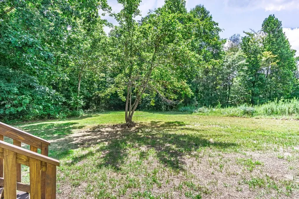 912 Jackson Avenue Monterey TN 38574-1632