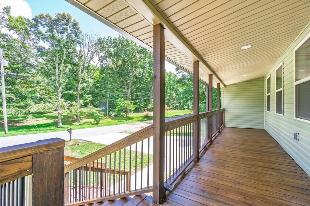 912 Jackson Avenue Monterey TN 38574-1632