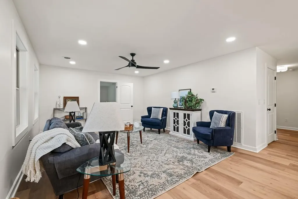 912 Jackson Avenue Monterey TN 38574-1632