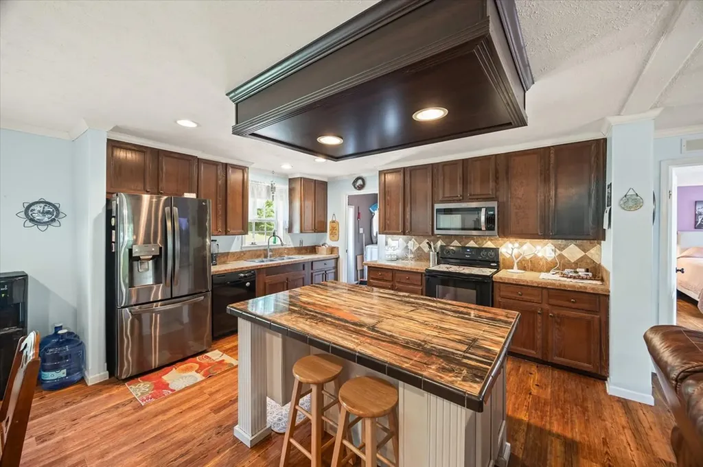 142 Tobe Lane Celina TN 38551