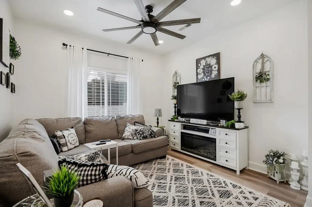 1038 E Main Street Unit 102 Livingston TN 38570