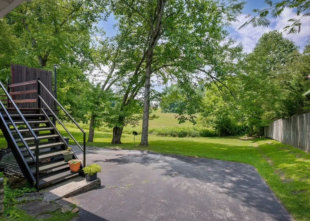 359 Cc Camp Road Cookeville TN 38501