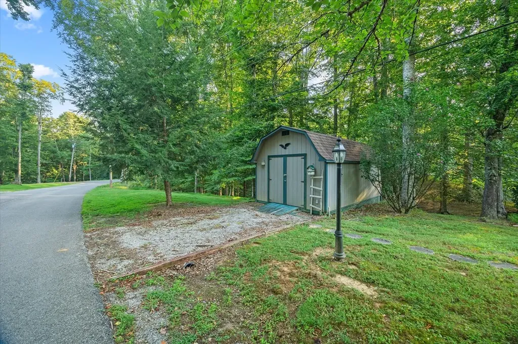 1111 Cherokee Road Byrdstown TN 38549