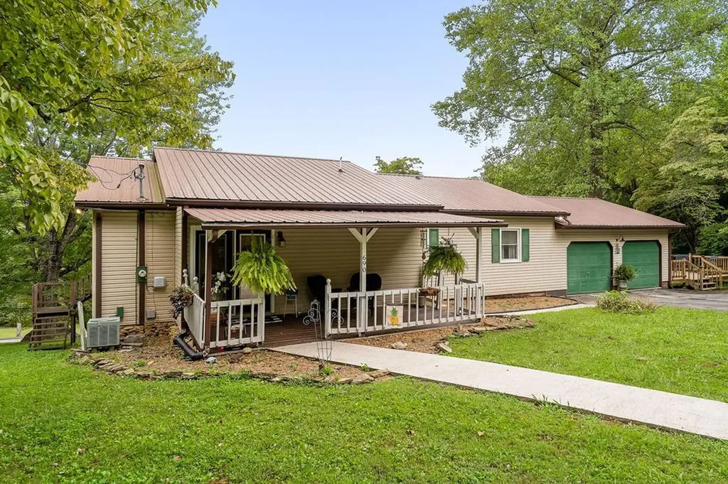 690 Ironwood Avenue Livingston TN 38570