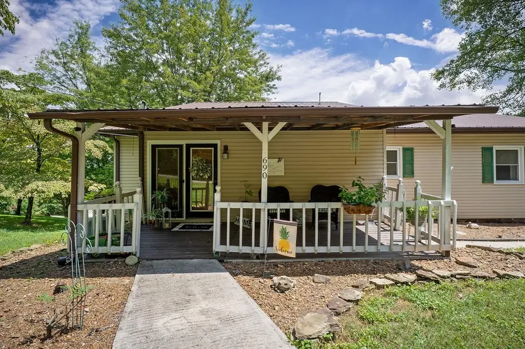 690 Ironwood Avenue Livingston TN 38570