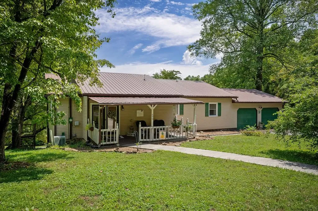 690 Ironwood Avenue Livingston TN 38570