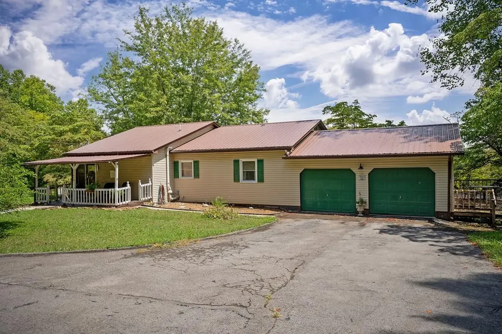 690 Ironwood Avenue Livingston TN 38570