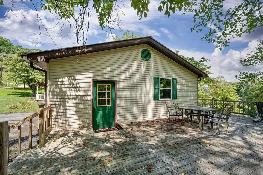 690 Ironwood Avenue Livingston TN 38570