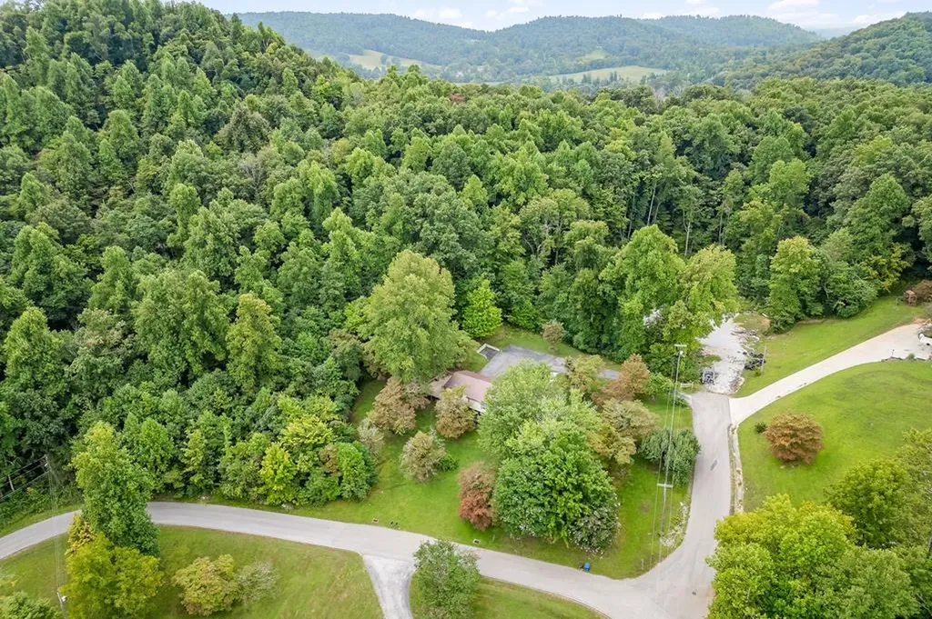 690 Ironwood Avenue Livingston TN 38570