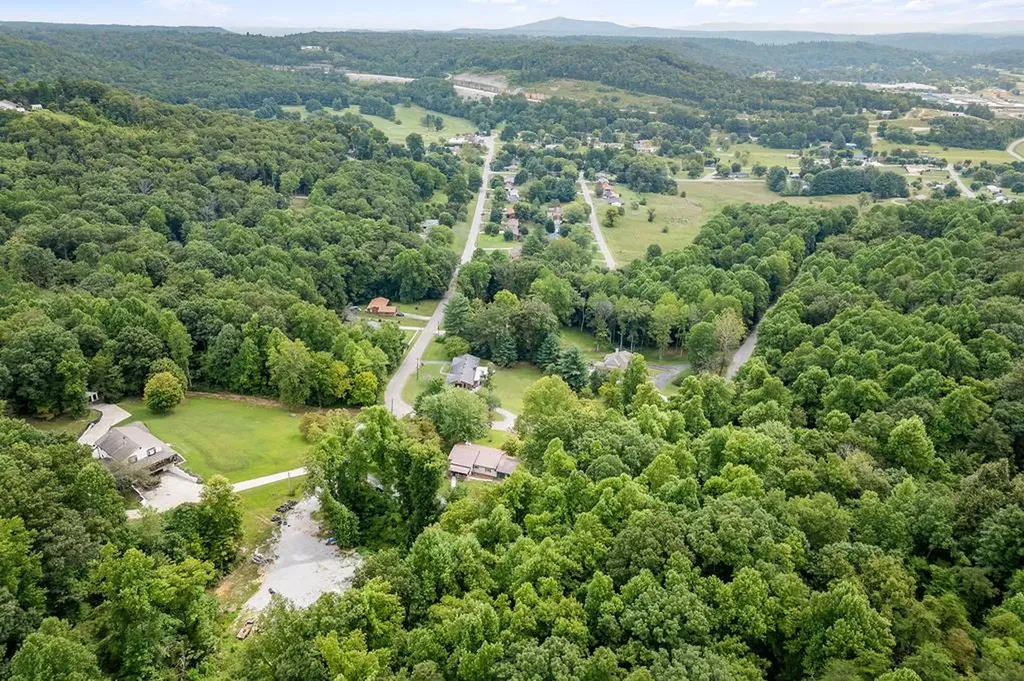 690 Ironwood Avenue Livingston TN 38570