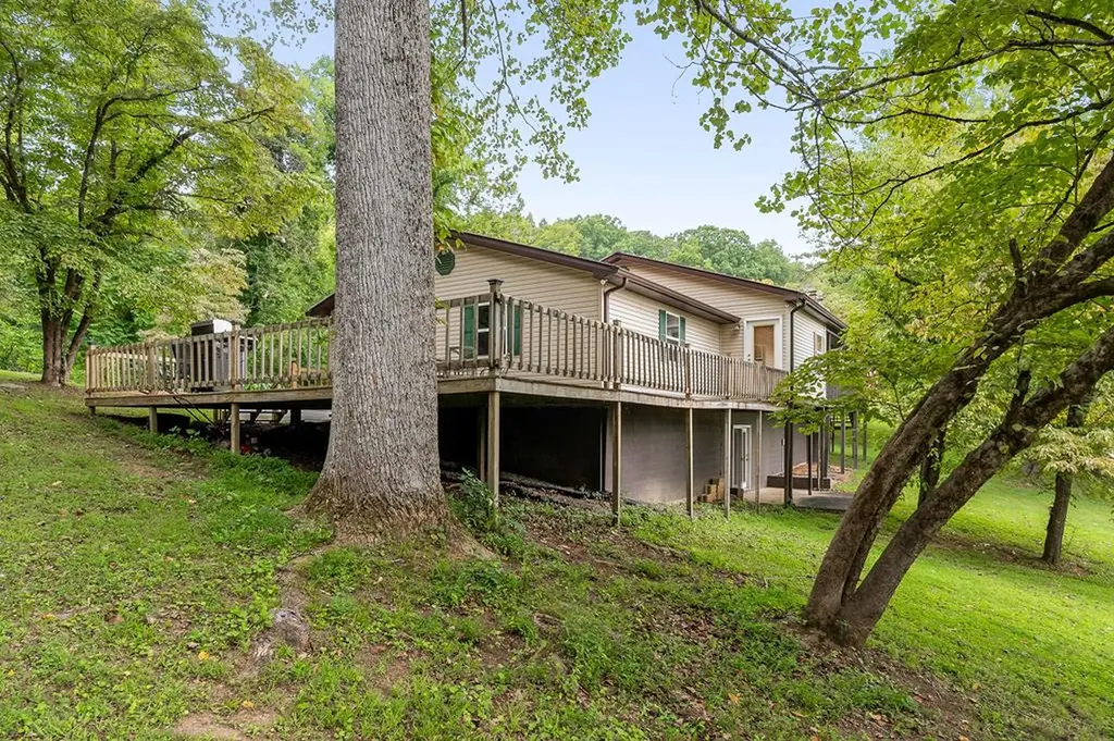 690 Ironwood Avenue Livingston TN 38570