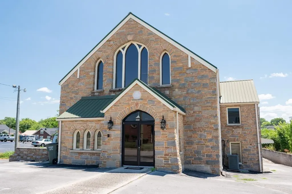 18 North Church Street Sparta TN 38583
