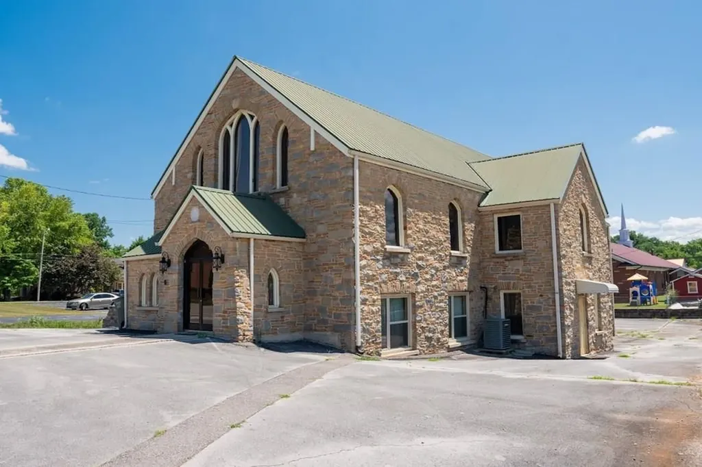 18 North Church Street Sparta TN 38583