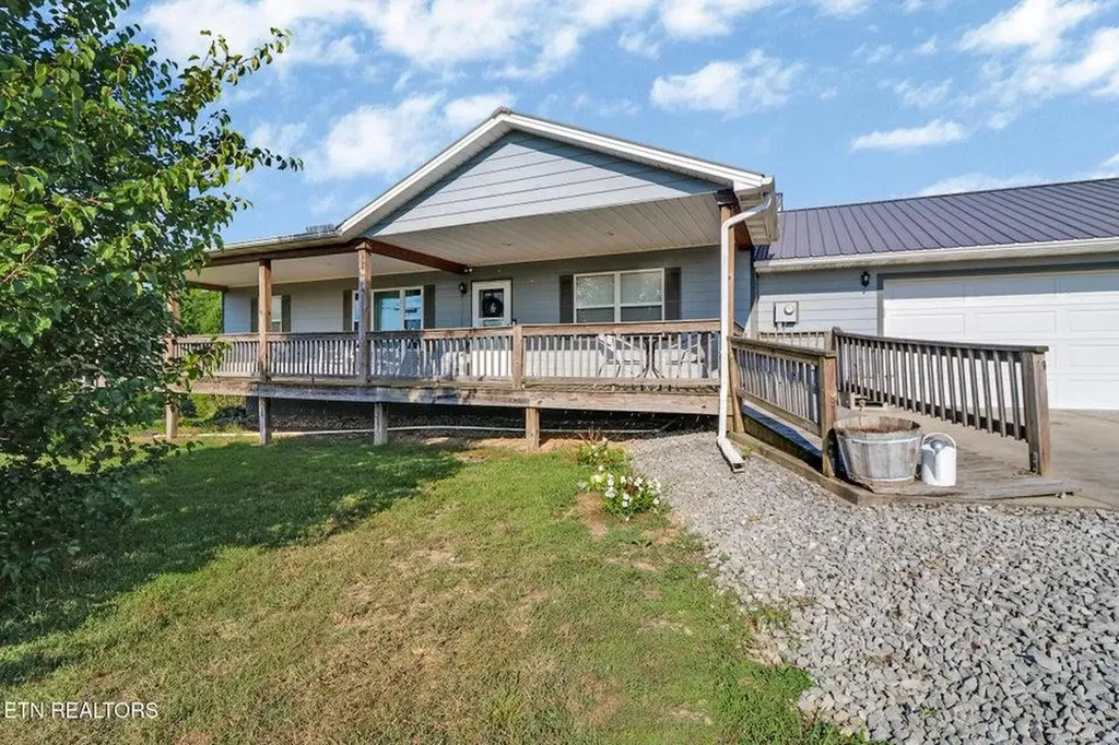 632 Peabody Trail Grimsley TN 38565-5096