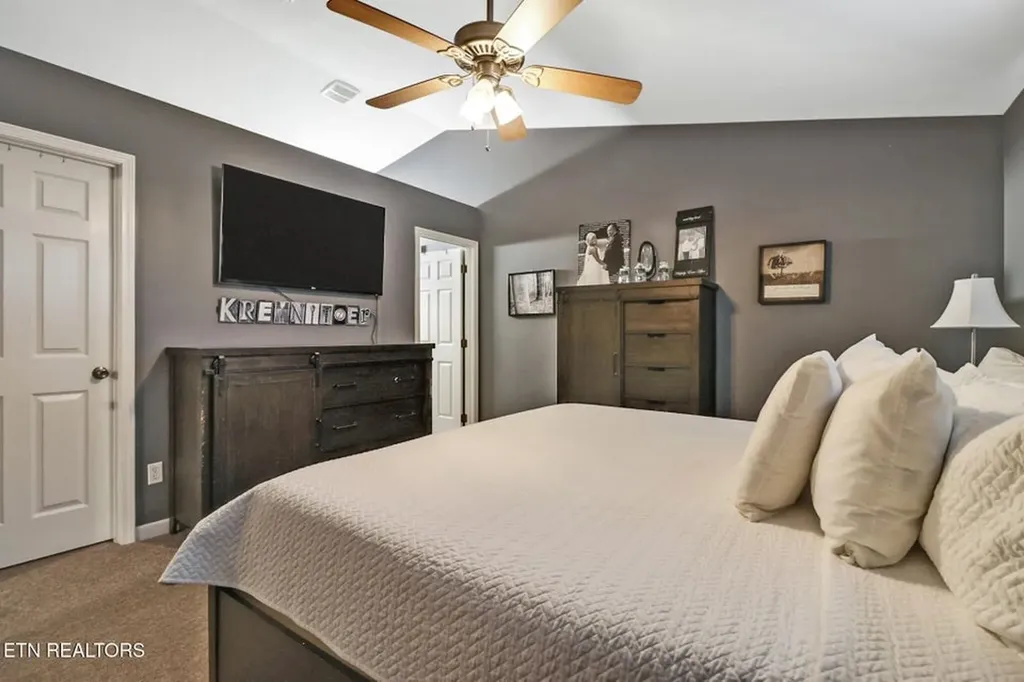 632 Peabody Trail Grimsley TN 38565-5096