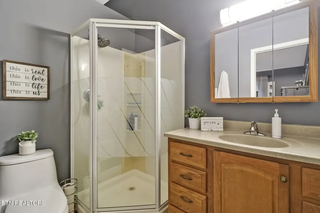 632 Peabody Trail Grimsley TN 38565-5096