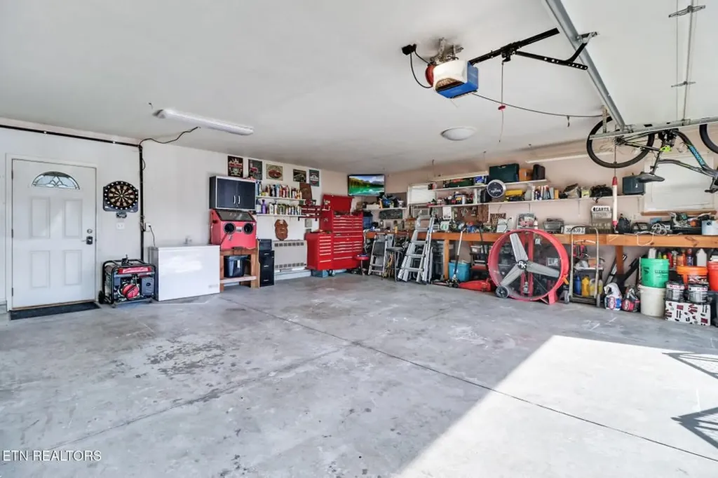 632 Peabody Trail Grimsley TN 38565-5096