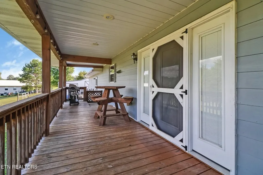 632 Peabody Trail Grimsley TN 38565-5096