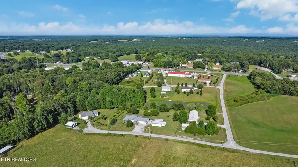 632 Peabody Trail Grimsley TN 38565-5096