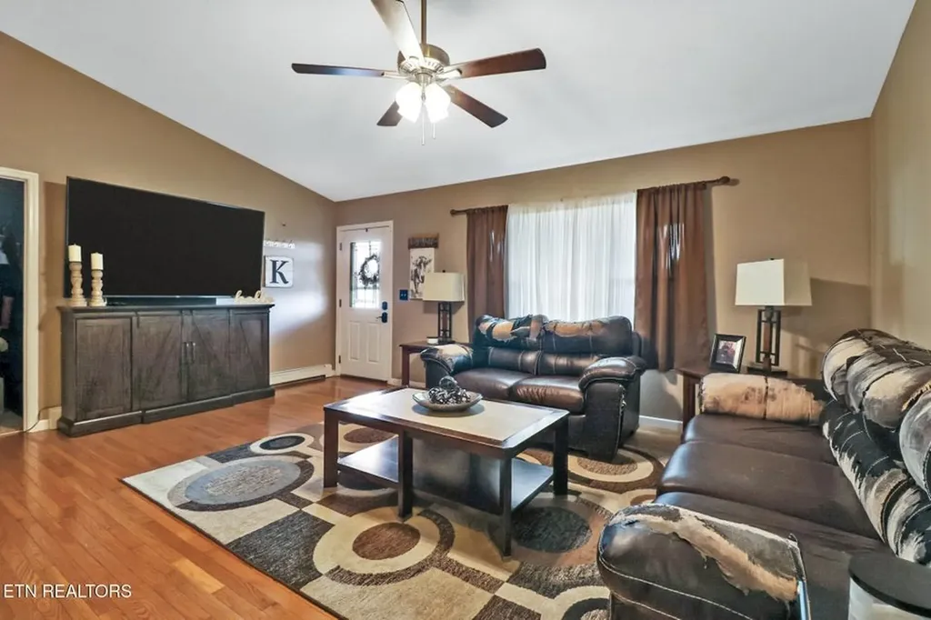 632 Peabody Trail Grimsley TN 38565-5096