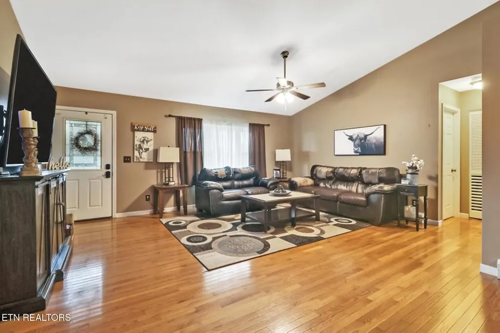 632 Peabody Trail Grimsley TN 38565-5096