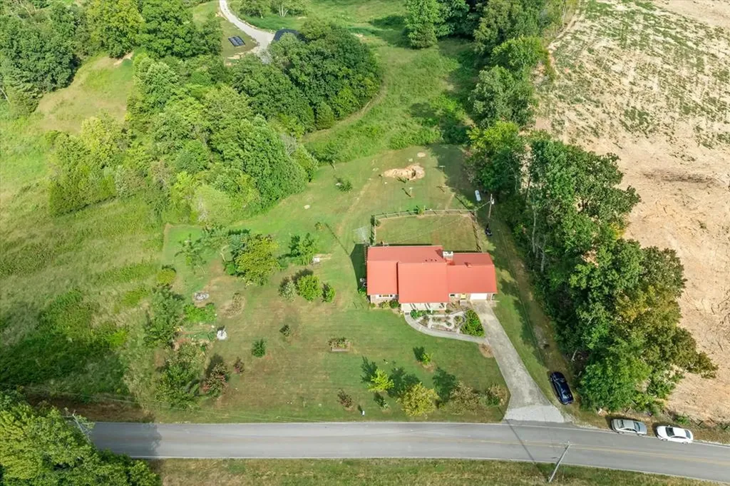 9466 Barnes Ridge Road Monroe TN 38573