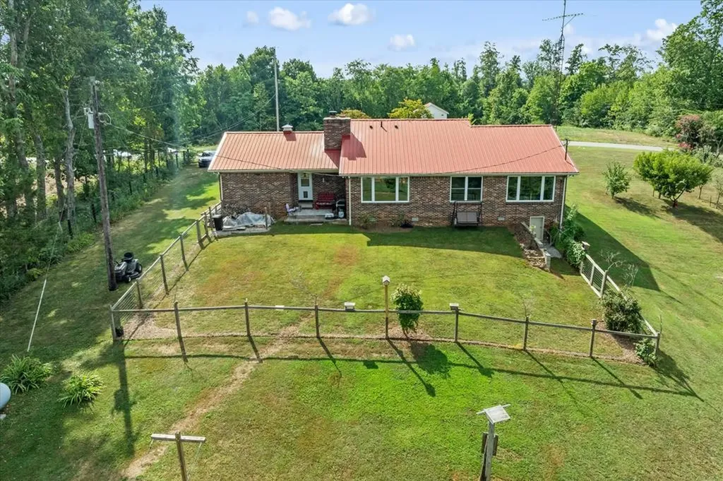 9466 Barnes Ridge Road Monroe TN 38573