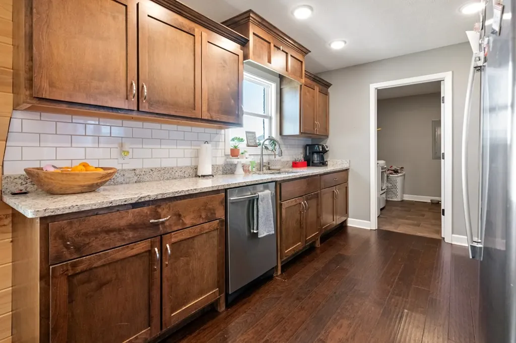 2268 Old Highway 52 Lafayette TN 37083