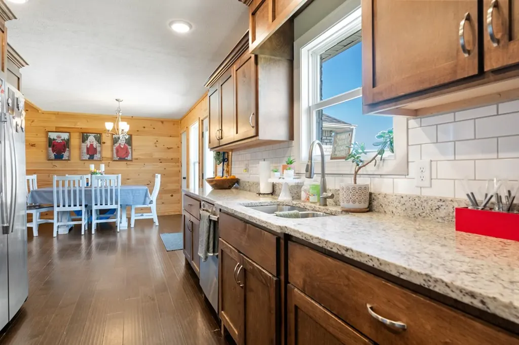 2268 Old Highway 52 Lafayette TN 37083