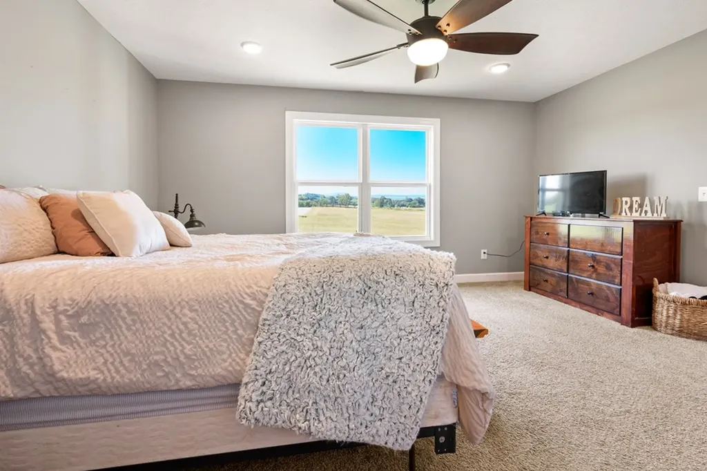 2268 Old Highway 52 Lafayette TN 37083